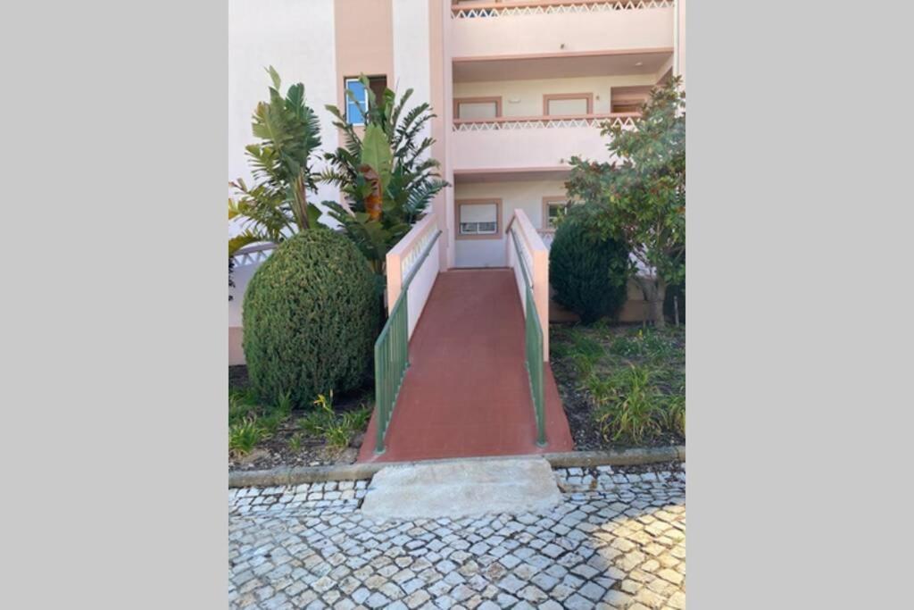 Lovely 2 Bedroom Apartment Including Pool, Stunning Ocean Views & Beach Closeby Praia Da Luz Экстерьер фото