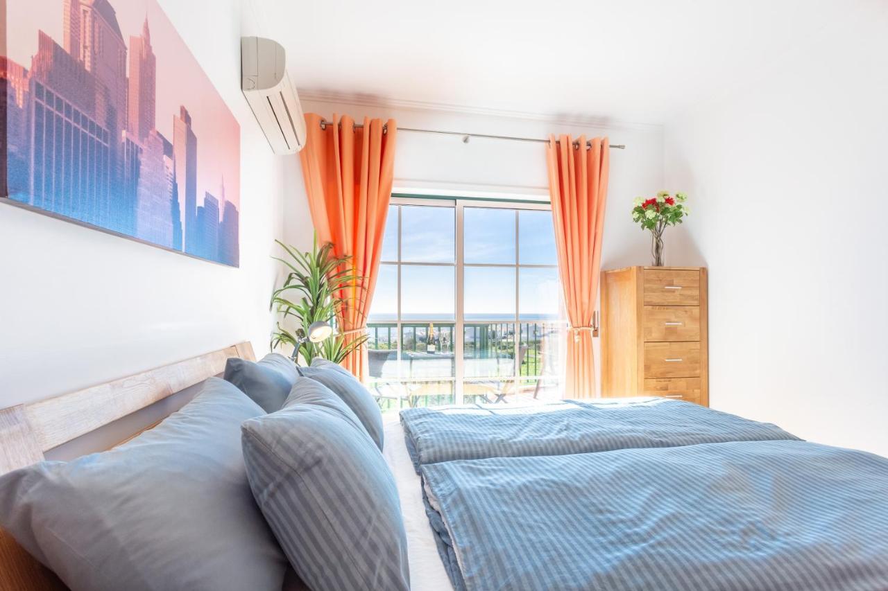 Lovely 2 Bedroom Apartment Including Pool, Stunning Ocean Views & Beach Closeby Praia Da Luz Экстерьер фото